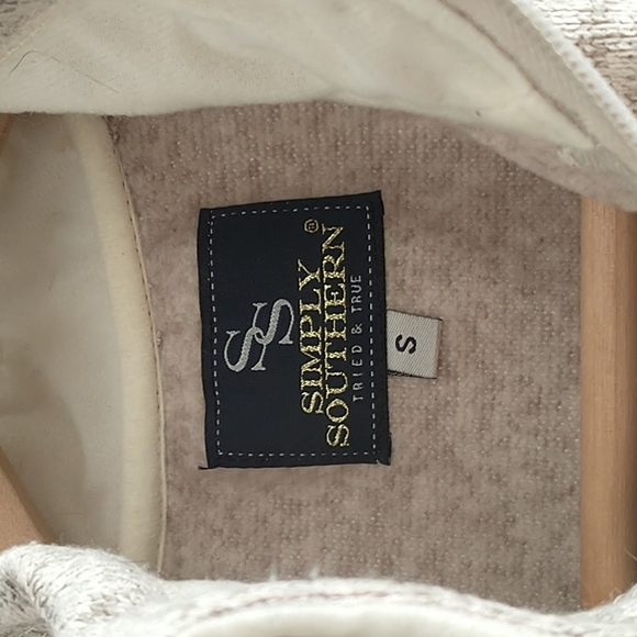 Simply Southern vest - Picture 3 of 4